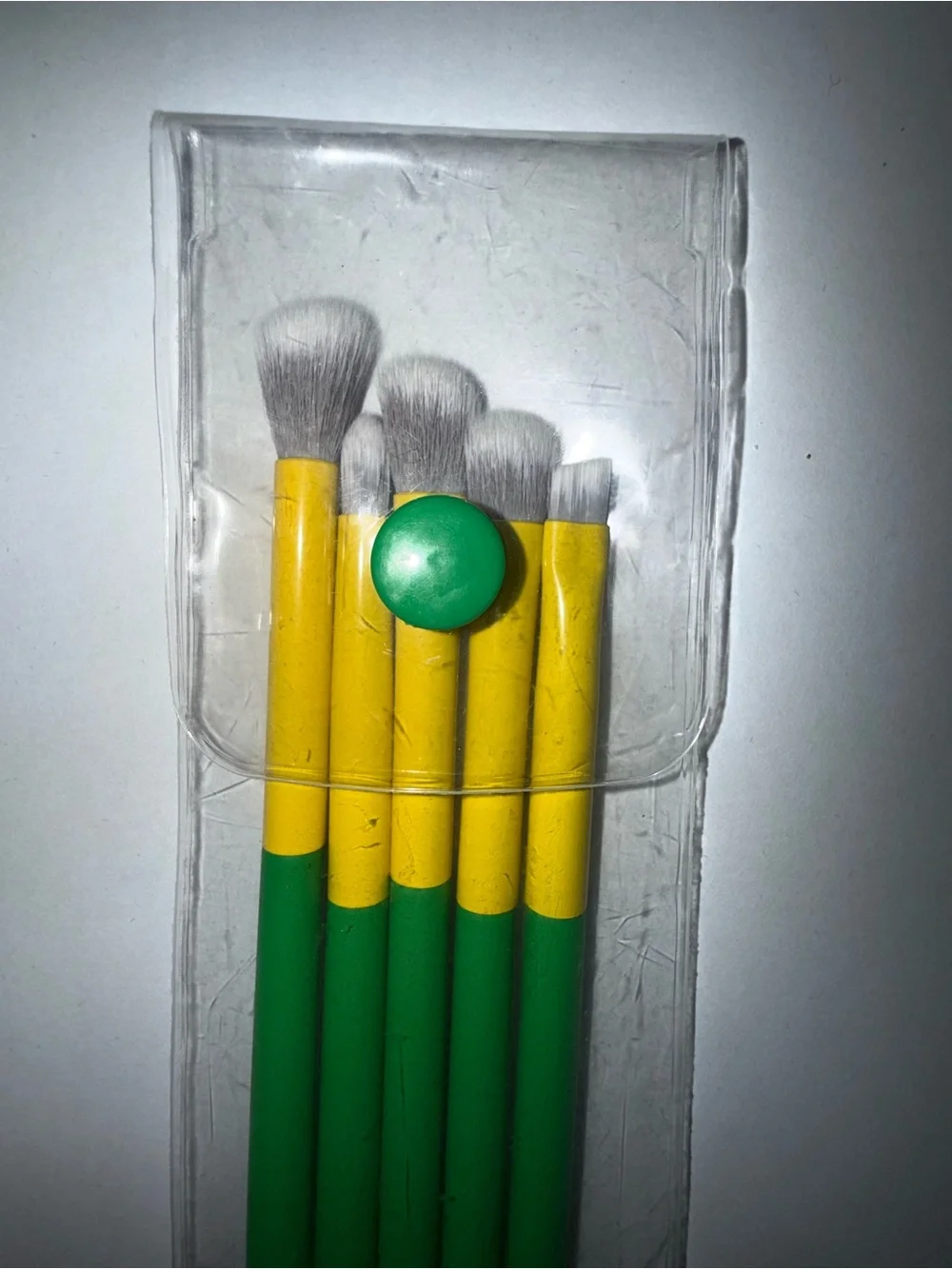 $6 NEW LAVISH MAKEUP BRUSHES $6 WHEN BUNDLED WITH 3 OR MORE ITEMS